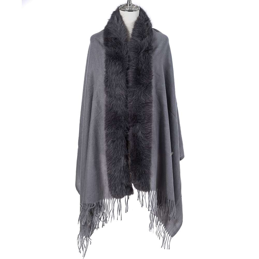 Poncho & Mantel